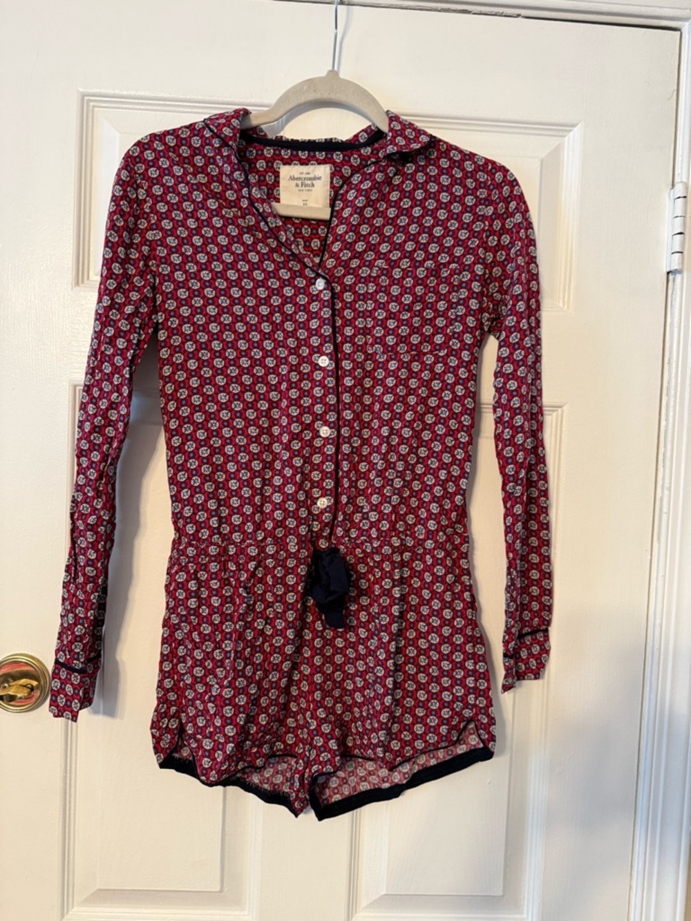 Abercrombie & Fitch Red Printed Pajama Top with Navy Trim